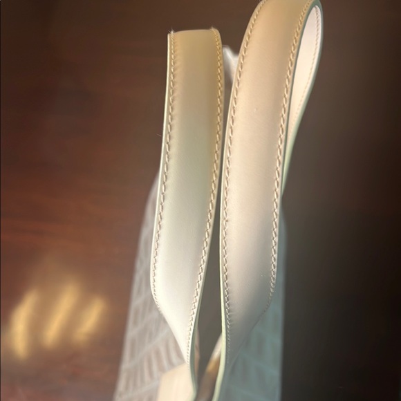 Chanel Designer Tote Bag - Picture 7 of 14